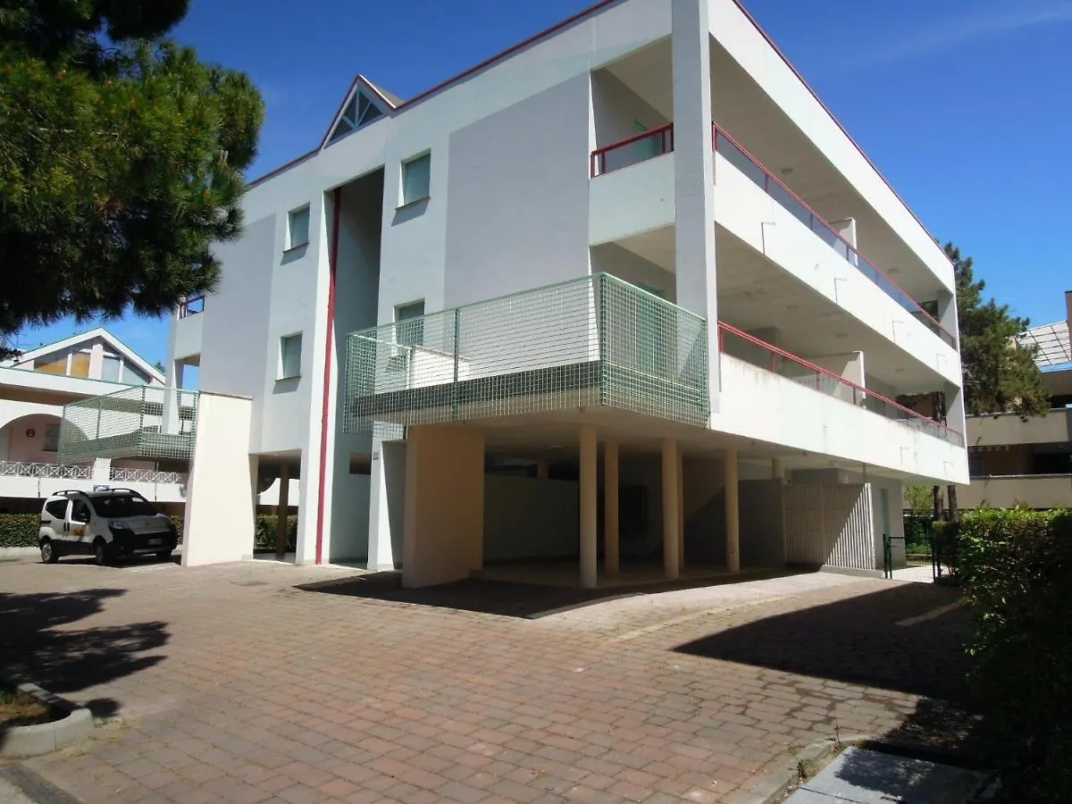 Cozy Apartment With Ac Close To The Sea - Beahost Bibione 0*,